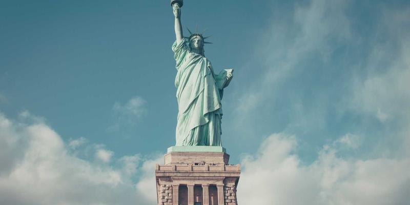 产学研深度融合：扬州新力亚如何以工业零部件创新驱动自动化设备升级